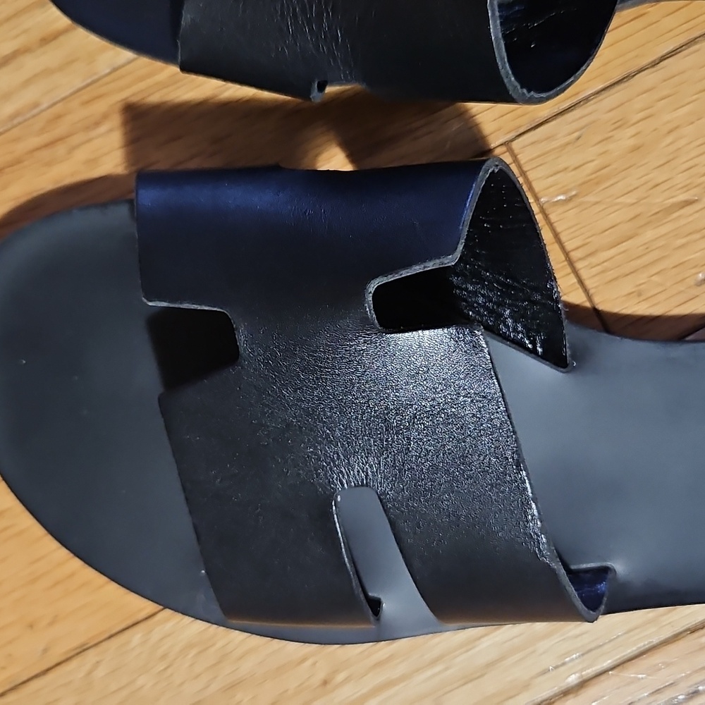 Sandals - Picture 2 of 6
